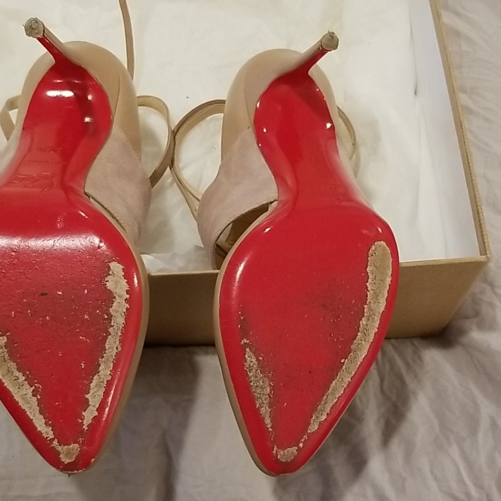 Christian Louboutin - Picture 6 of 12